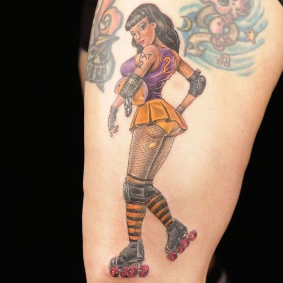 Chica sexy con tattoos movimientos sexys 1 10